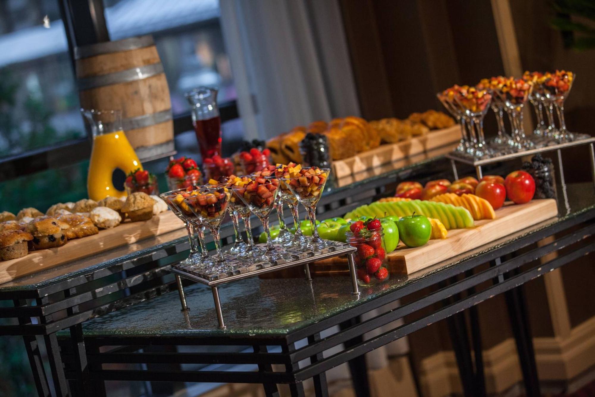 Renaissance Chicago Downtown Hotel Bagian luar foto
