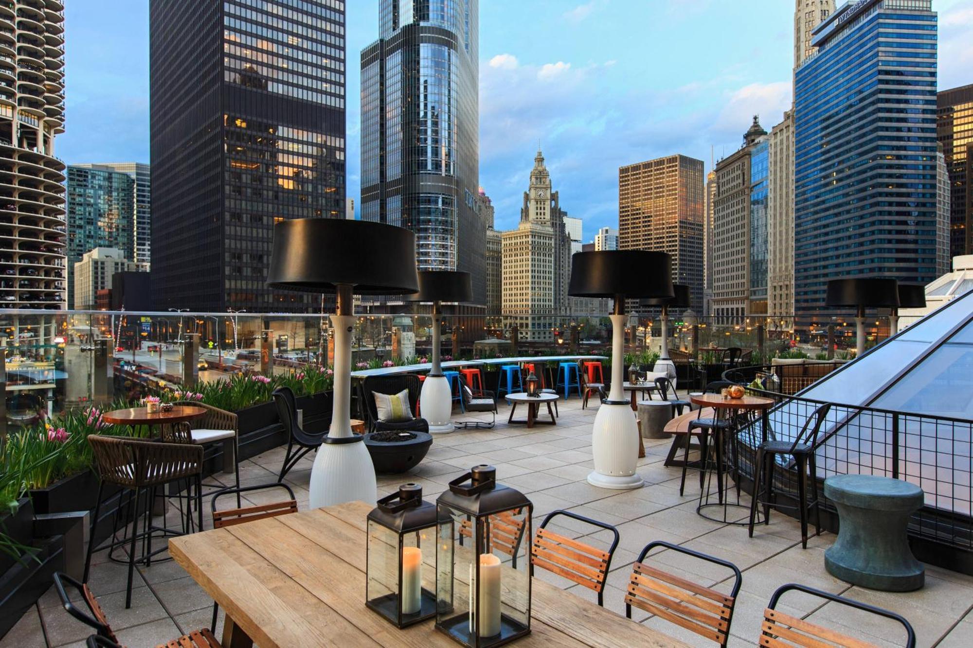 Renaissance Chicago Downtown Hotel Bagian luar foto