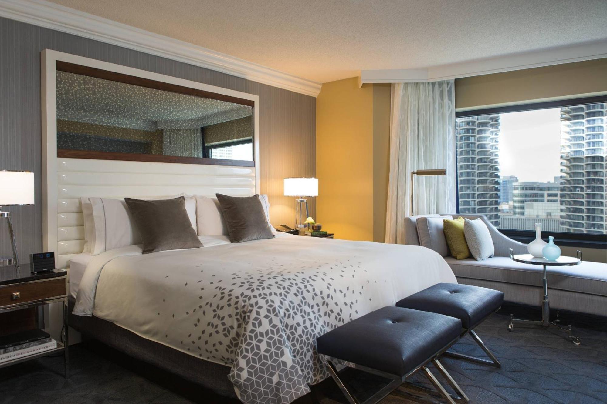 Renaissance Chicago Downtown Hotel Bagian luar foto